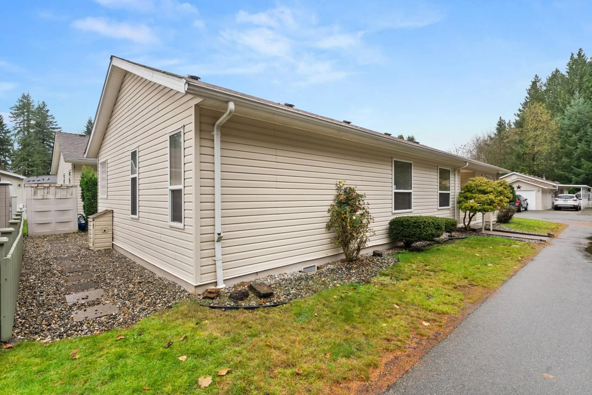 Front Yard Photo of 123 9080 198 Street, Langley, BC