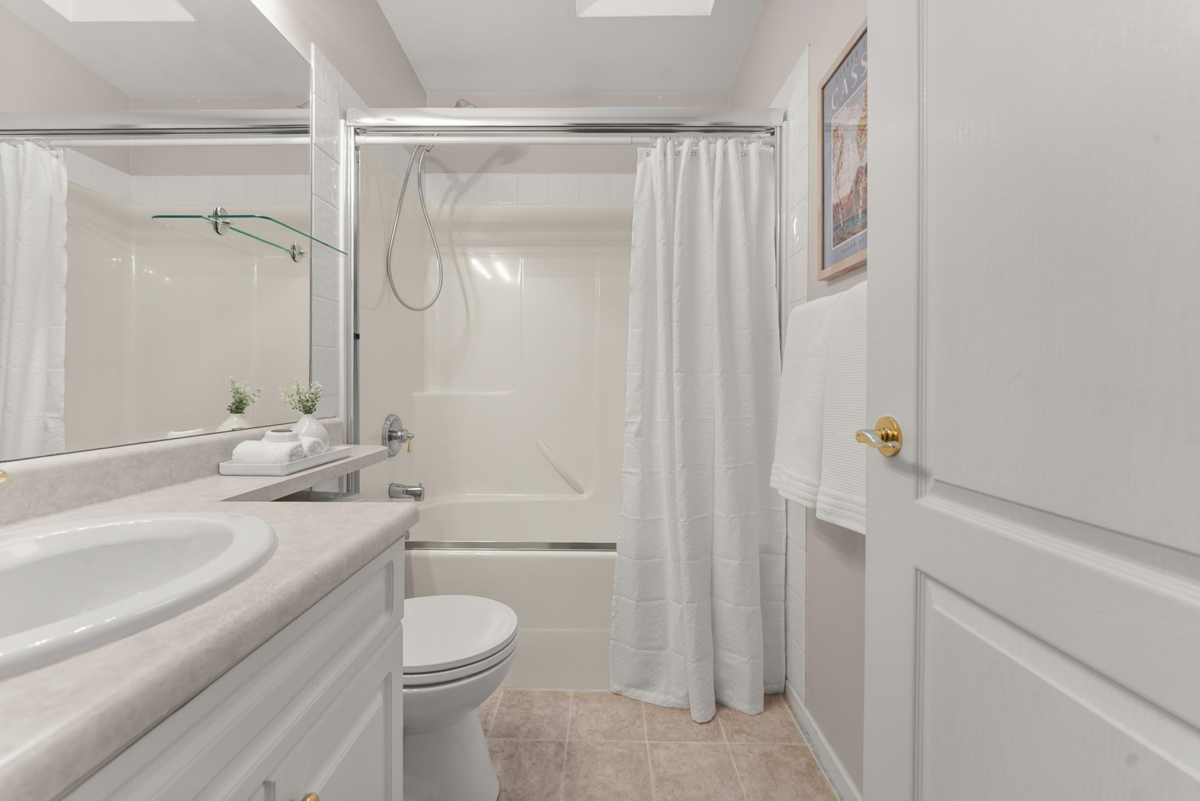 Laundry Room Photo of 123 9080 198 Street, Langley, BC