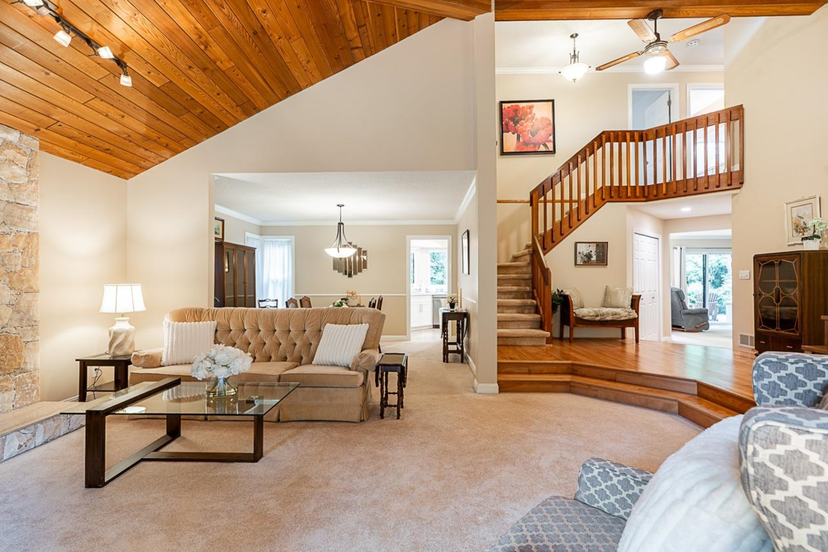 Breakfast Nook Photo of 13197 Amble Greene Close, Surrey, BC