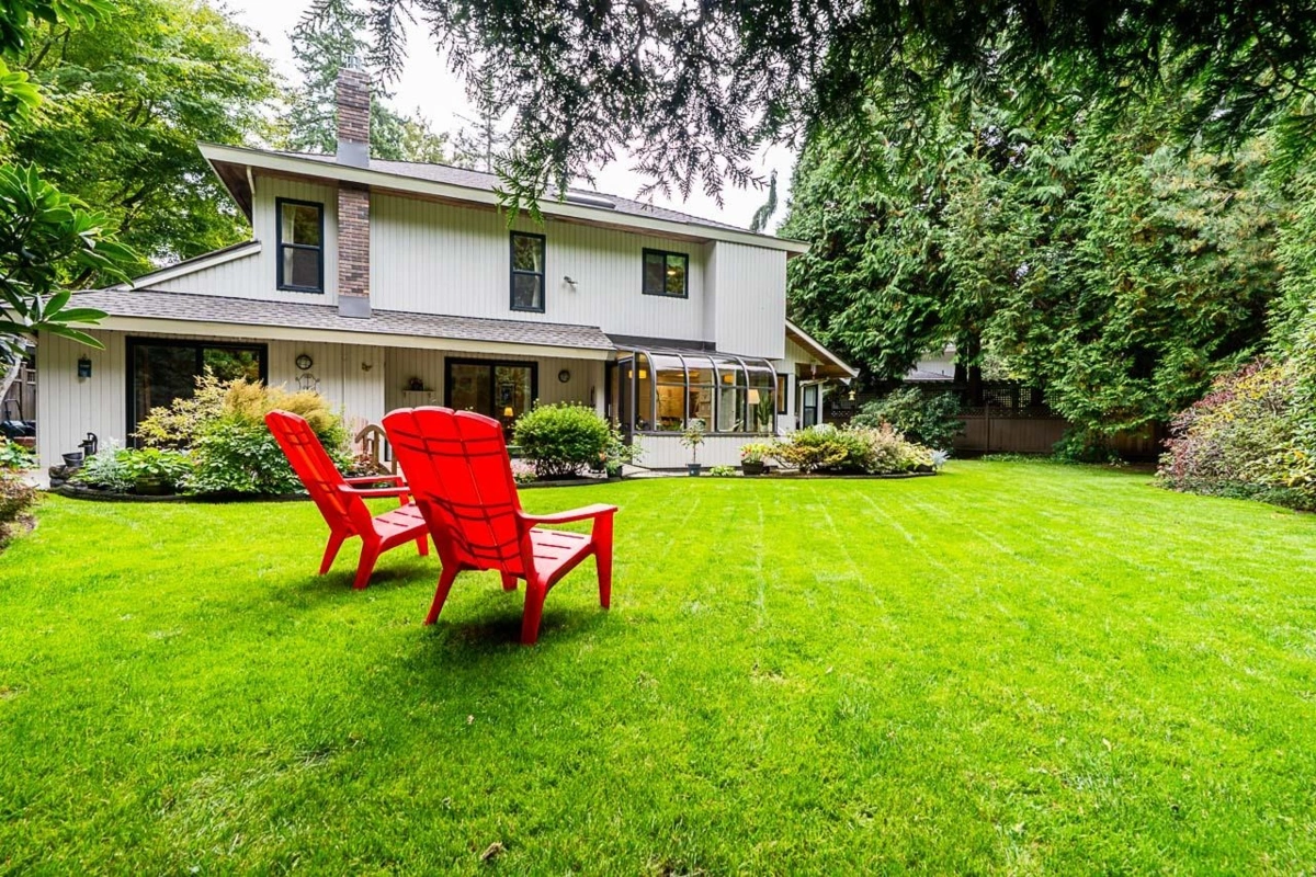 Fitness Center Photo Near 13197 Amble Greene Close, Surrey, BC