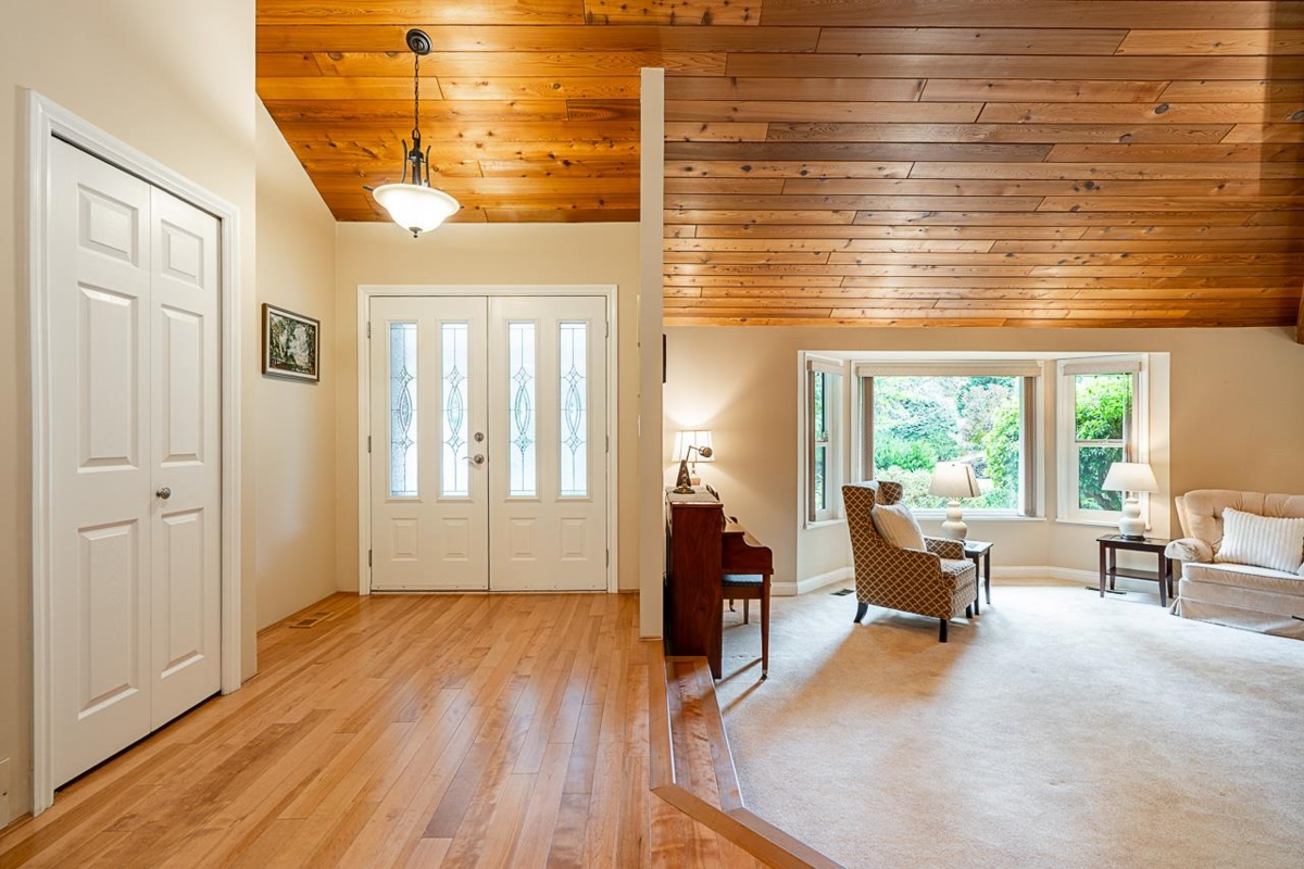 Kitchen Photo of 13197 Amble Greene Close, Surrey, BC
