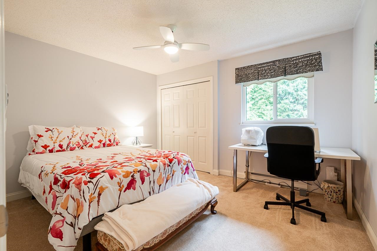 Swimming Pool Photo of 13197 Amble Greene Close, Surrey, BC