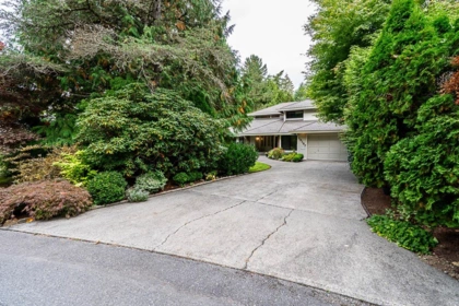 13197 Amble Greene Close, Surrey, BC, Crescent Bch Ocean Pk. — 4 bed single family residence for sale