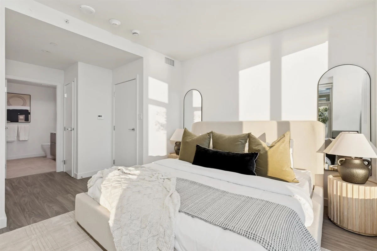 Entry Foyer Photo of 112 755 Harbourside Drive, North Vancouver, BC