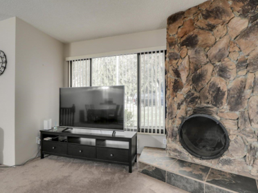Kitchen Photo of 3336 Vincent Street, Port Coquitlam, BC