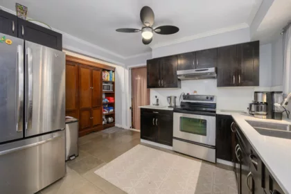 Kitchen Island Photo of 34327 Catchpole Avenue, Mission, BC