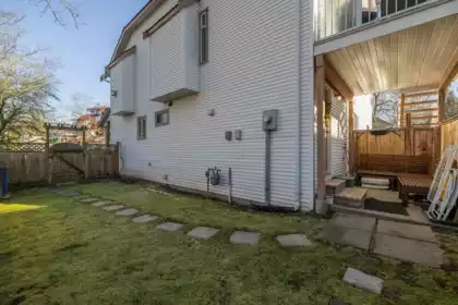 Front Yard Photo of 21658 50b Avenue, Langley, BC
