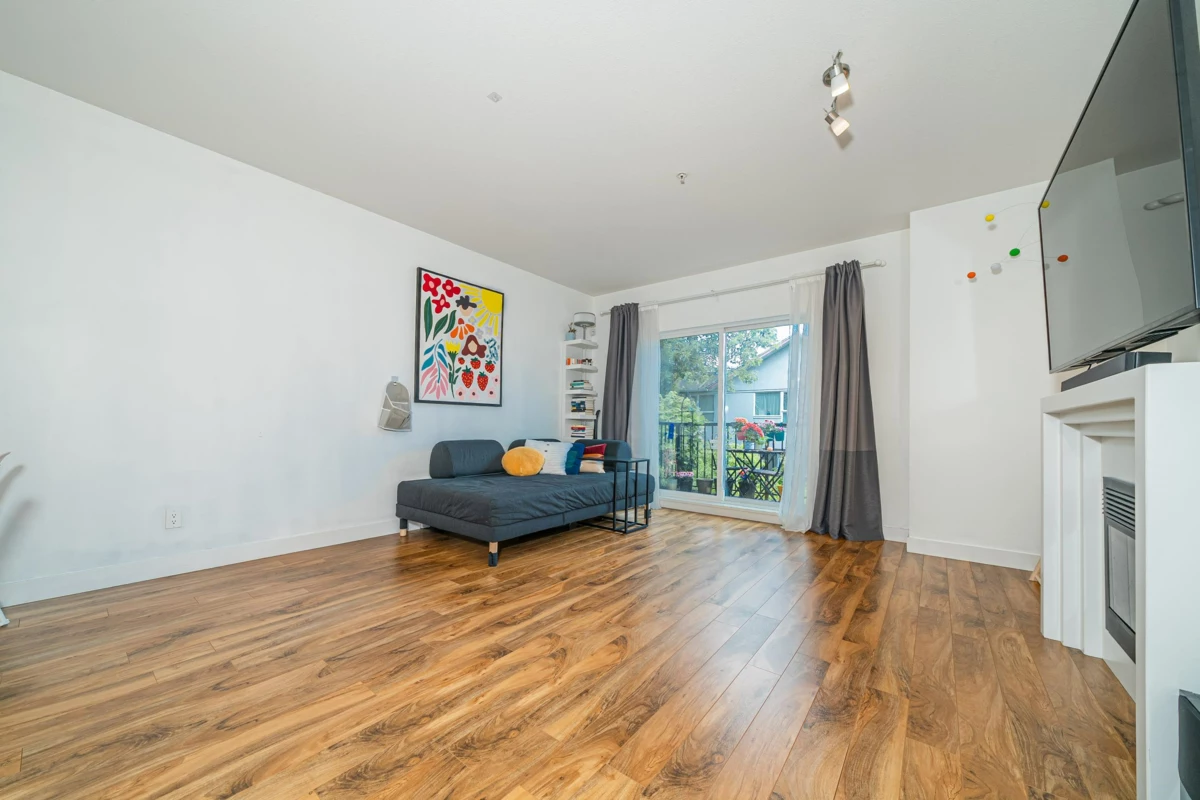 Dining Area Photo of 227 3888 Norfolk Street, Burnaby, BC