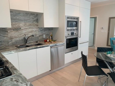 203 185 Victory Ship Way, North Vancouver, BC, North Vancouver — Apartment/Condo for sale
