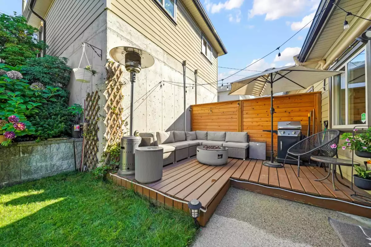 Breakfast Nook Photo of 5650 Main Street, Vancouver, BC
