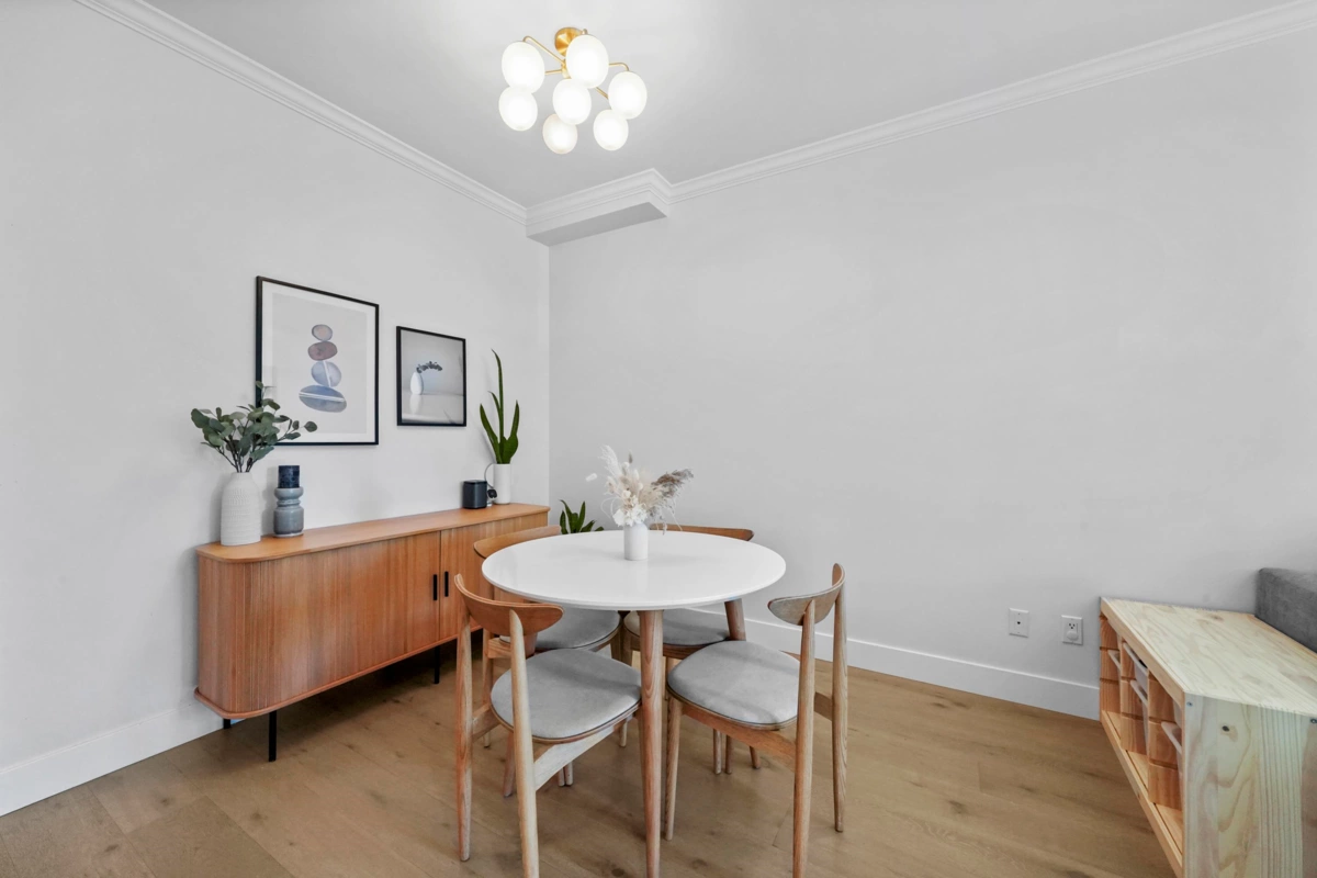 Dining Area Photo of 5650 Main Street, Vancouver, BC