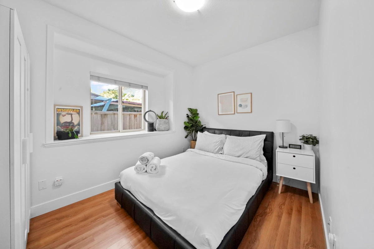 Guest Bathroom Photo of 5650 Main Street, Vancouver, BC