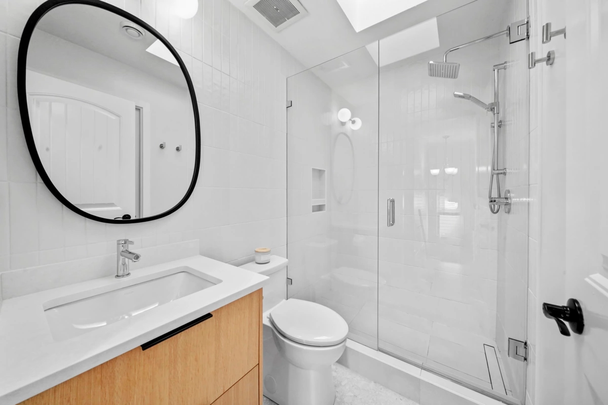 Laundry Room Photo of 5650 Main Street, Vancouver, BC