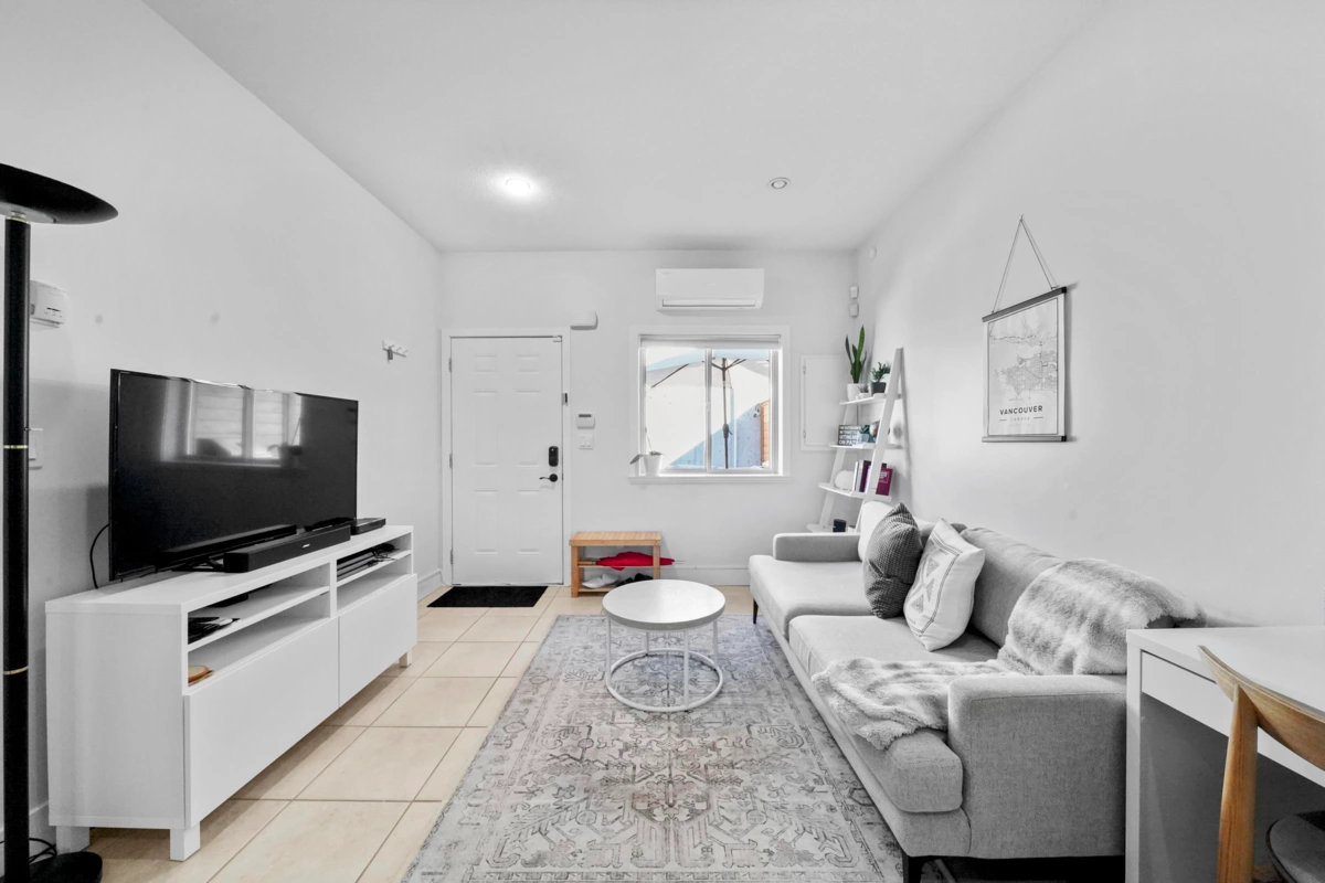 Walk-In Closet Photo of 5650 Main Street, Vancouver, BC