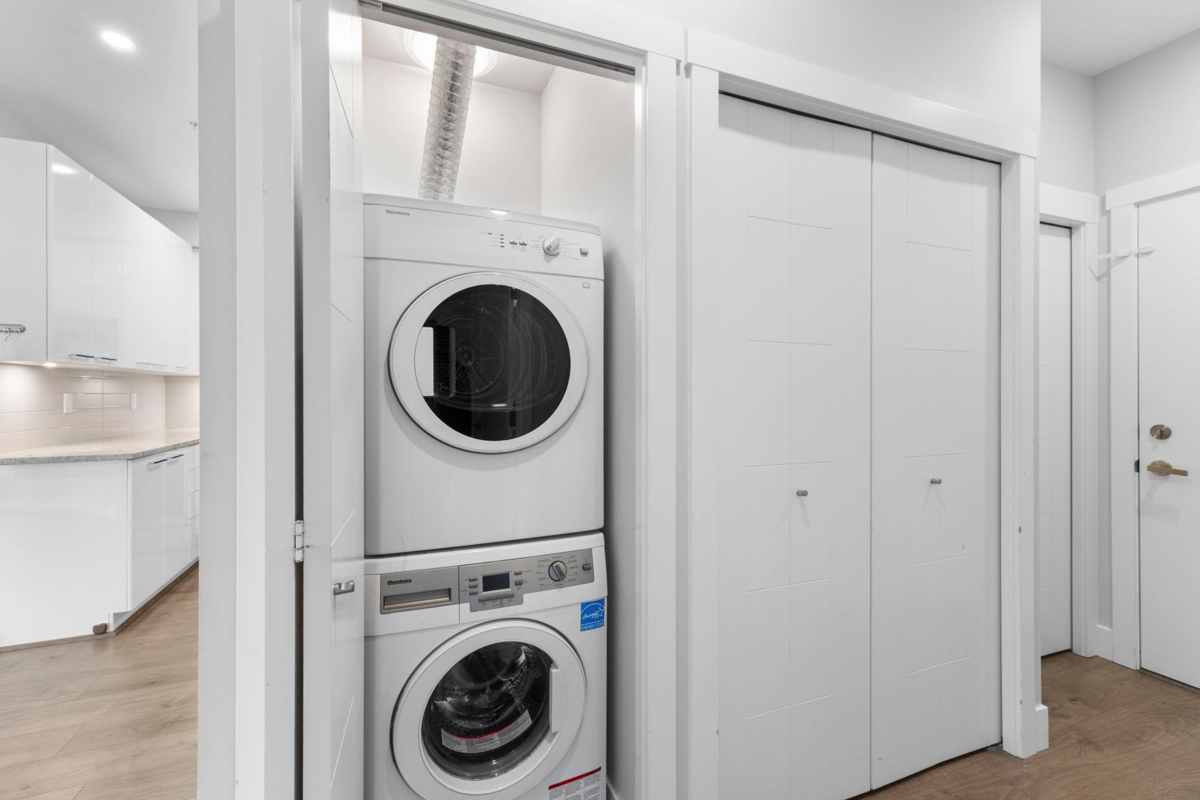 Basement Recreation Room Photo of 106 22315 122 Avenue, Maple Ridge, BC