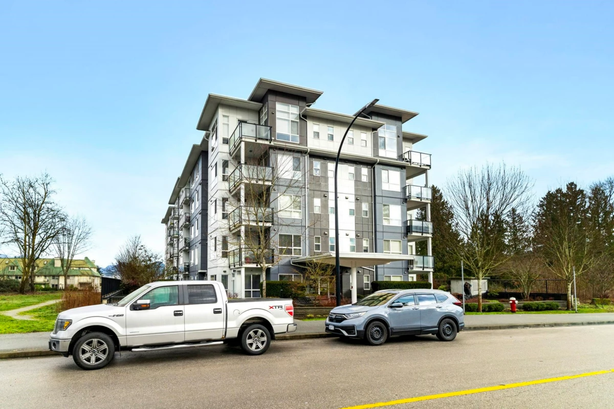 Outdoor Deck Photo of 106 22315 122 Avenue, Maple Ridge, BC