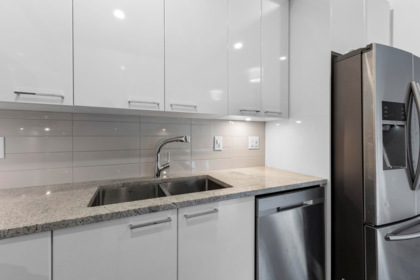 Kitchen Photo of 106 22315 122 Avenue, Maple Ridge, BC