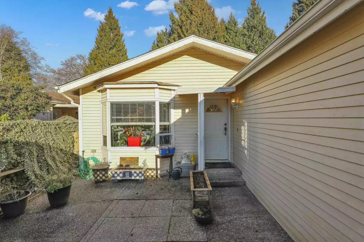 Garden / Landscaping Photo of 35 1400 164 Street, Surrey, BC