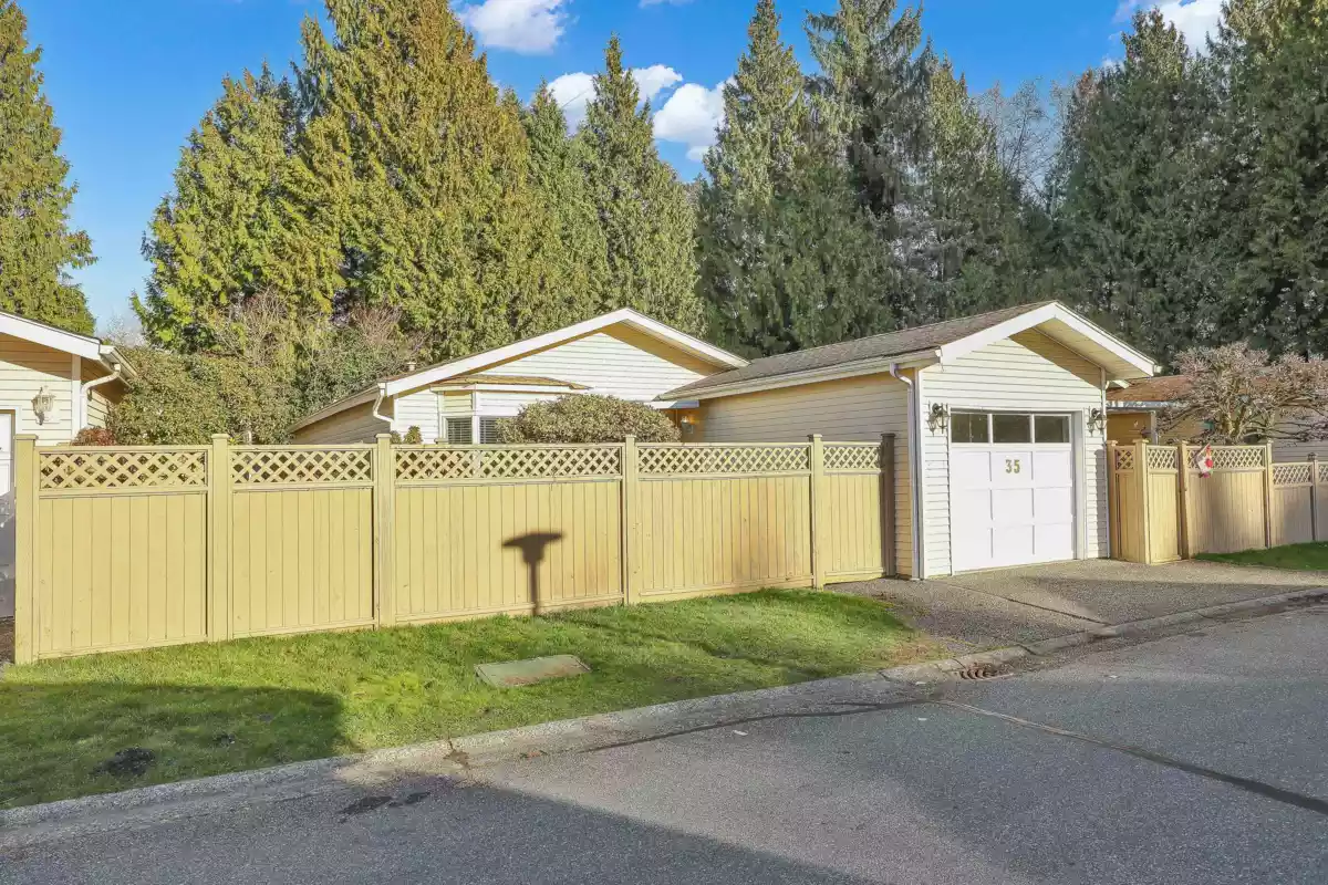 Outdoor Kitchen Photo of 35 1400 164 Street, Surrey, BC