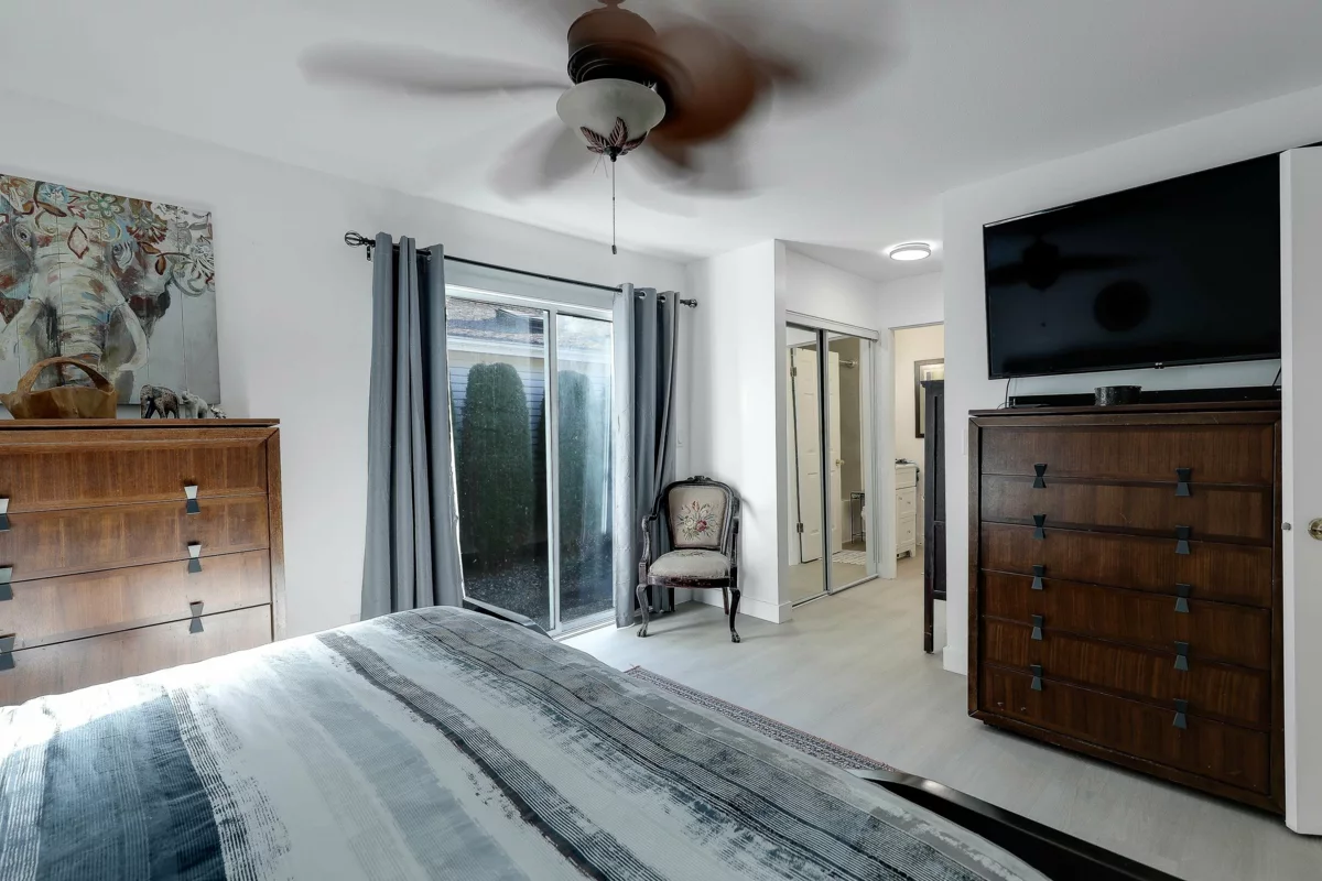 Walk-In Closet Photo of 35 1400 164 Street, Surrey, BC