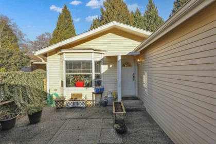 Hot Tub / Spa Photo of 35 1400 164 Street, Surrey, BC
