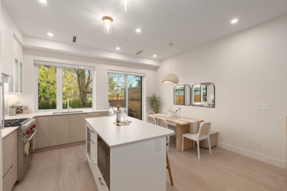 1 7 E 23rd Avenue, Vancouver, BC, Vancouver — Half Duplex for sale