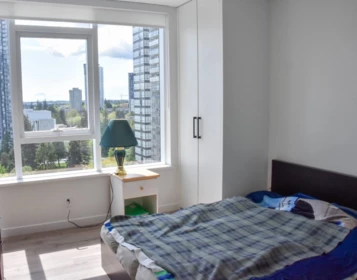 1608 10448 University Drive, Surrey, BC
