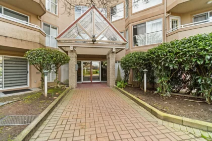 Basement Recreation Room Photo of 114 7435 121a Street, Surrey, BC