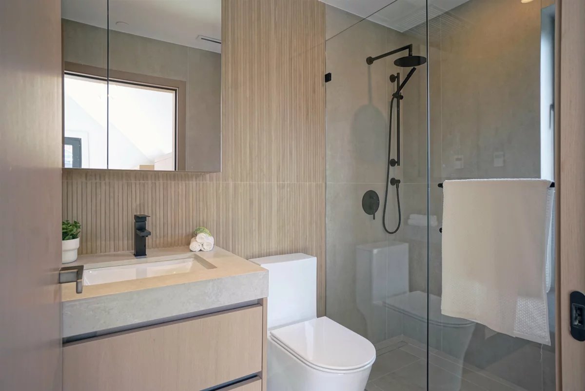 Entry Foyer Photo of 2 3460 W 14th Avenue, Vancouver, BC