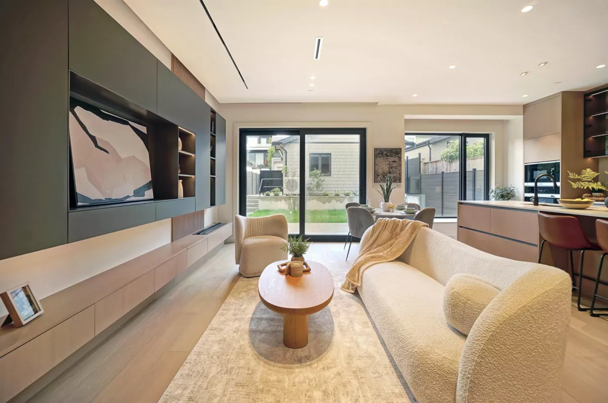 Family Room Photo of 2 3460 W 14th Avenue, Vancouver, BC