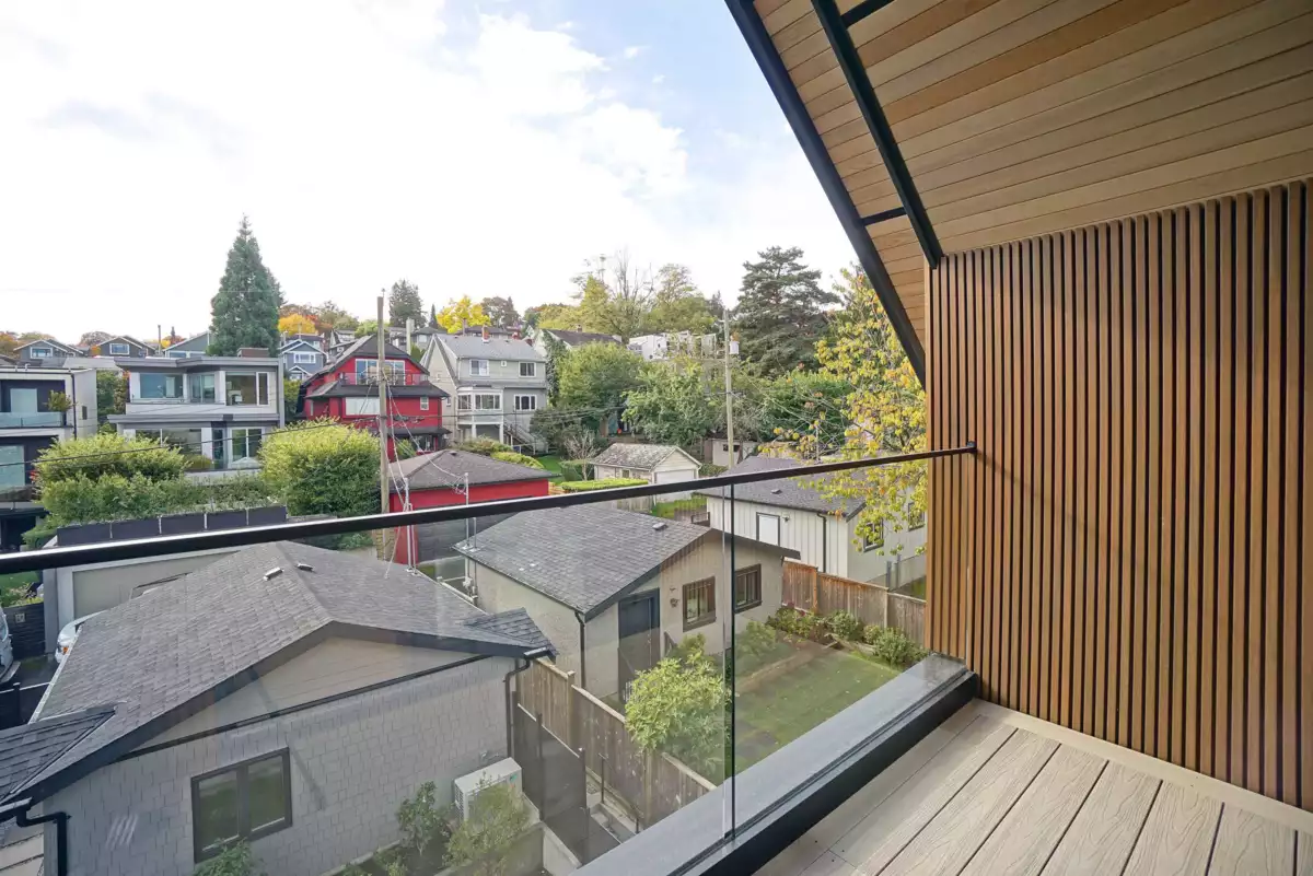 Hallway Photo of 2 3460 W 14th Avenue, Vancouver, BC