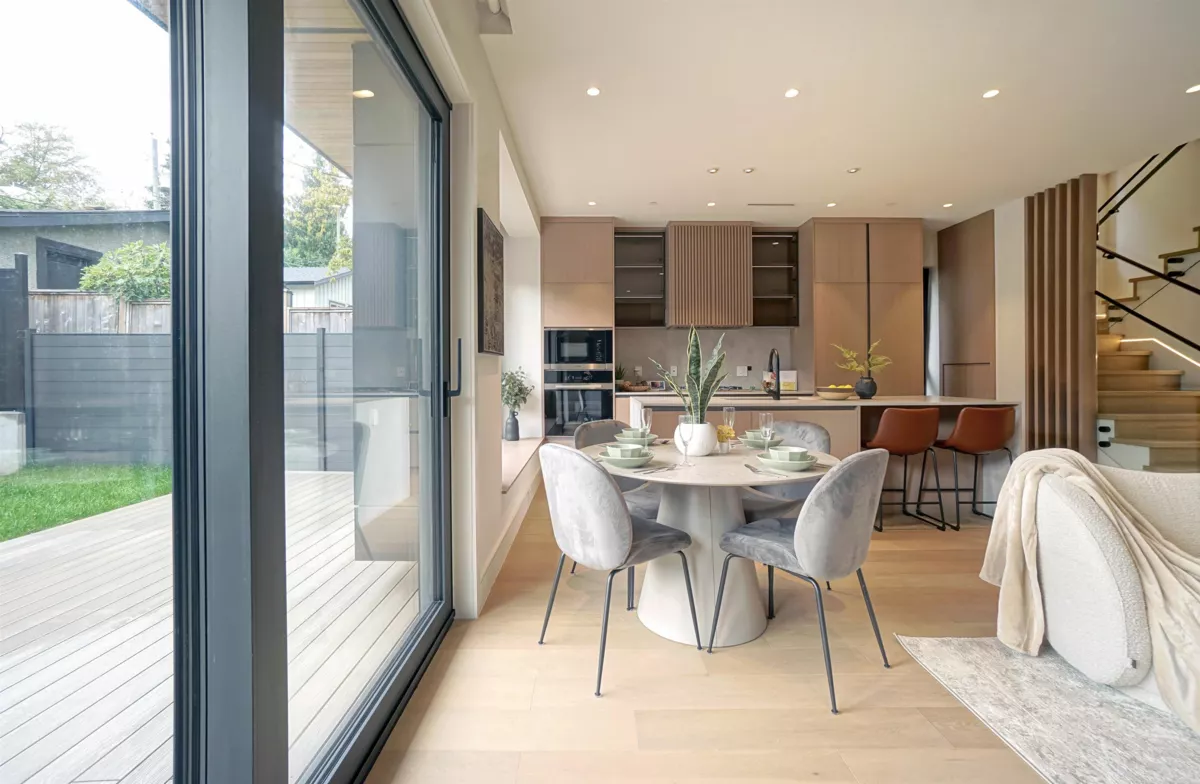 Walk-In Closet Photo of 2 3460 W 14th Avenue, Vancouver, BC