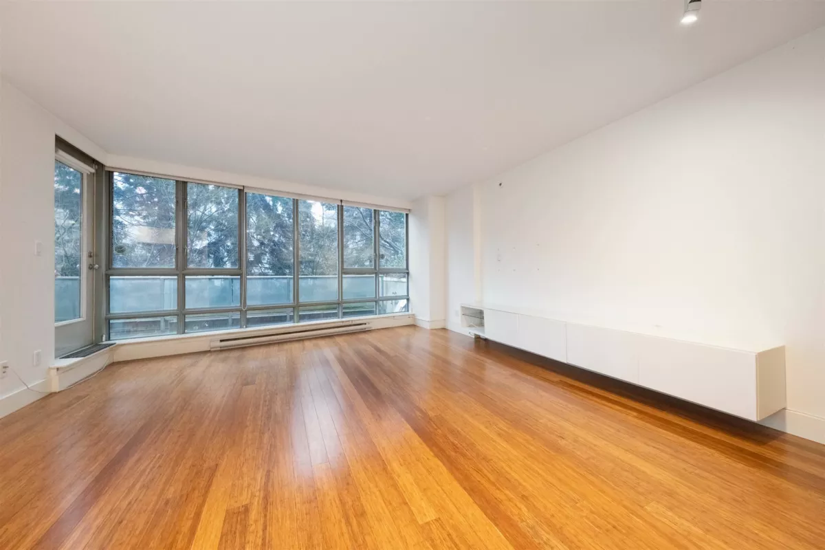 Dining Area Photo of 301 930 Cambie Street, Vancouver, BC