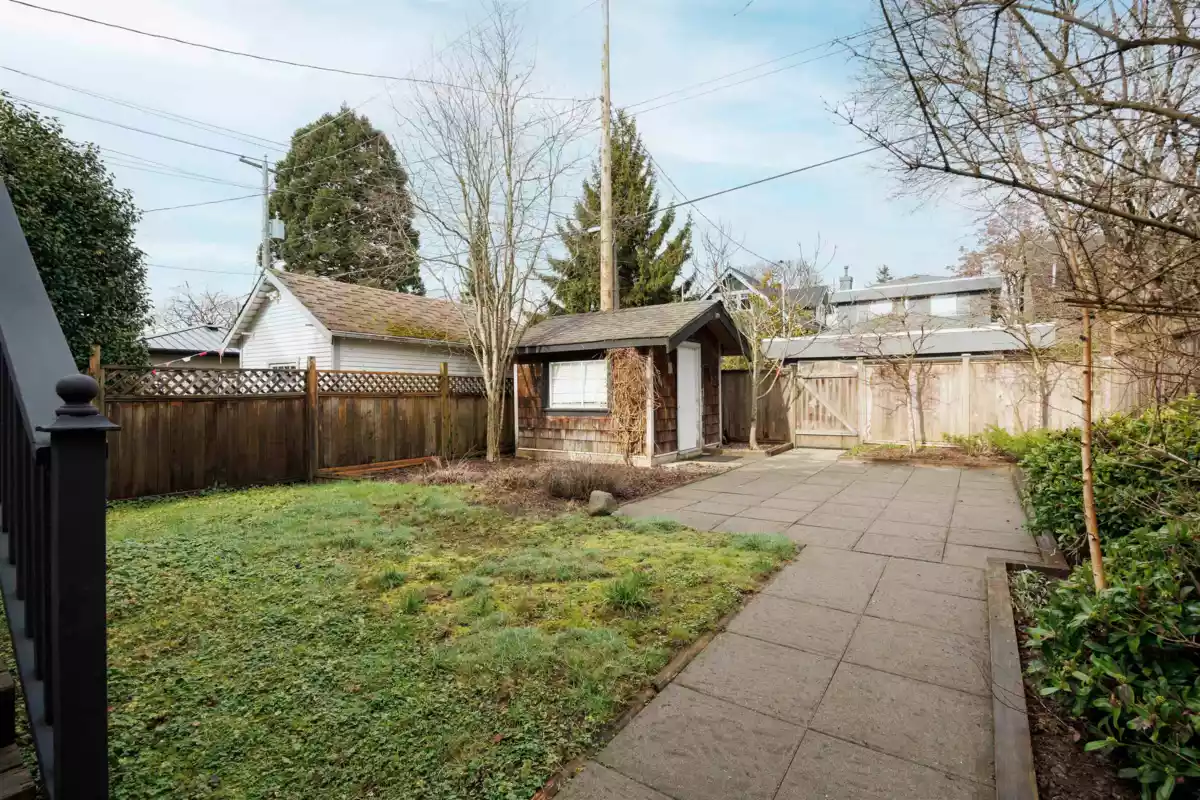 Hot Tub / Spa Photo of 3749 W King Edward Avenue, Vancouver, BC