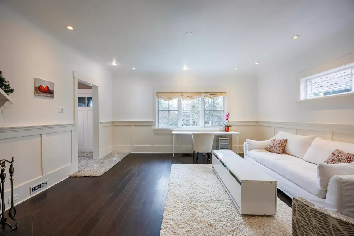 Kitchen Island Photo of 3749 W King Edward Avenue, Vancouver, BC