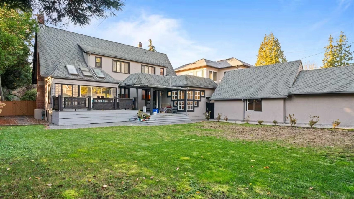 Backyard Photo of 5550 Cypress Street, Vancouver, BC