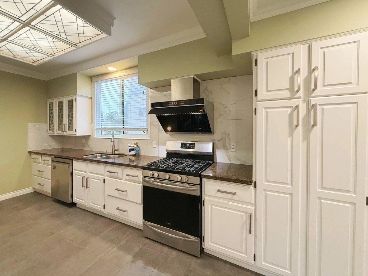 Guest Bathroom Photo of 5550 Cypress Street, Vancouver, BC