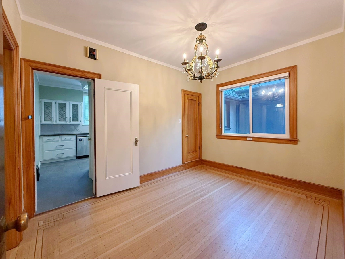 Walk-In Closet Photo of 5550 Cypress Street, Vancouver, BC