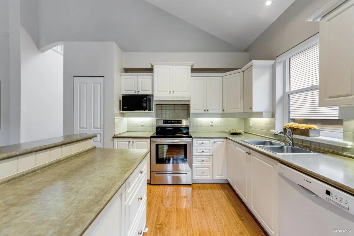 Bedroom 2 Photo of 43 3500 144 Street, Surrey, BC