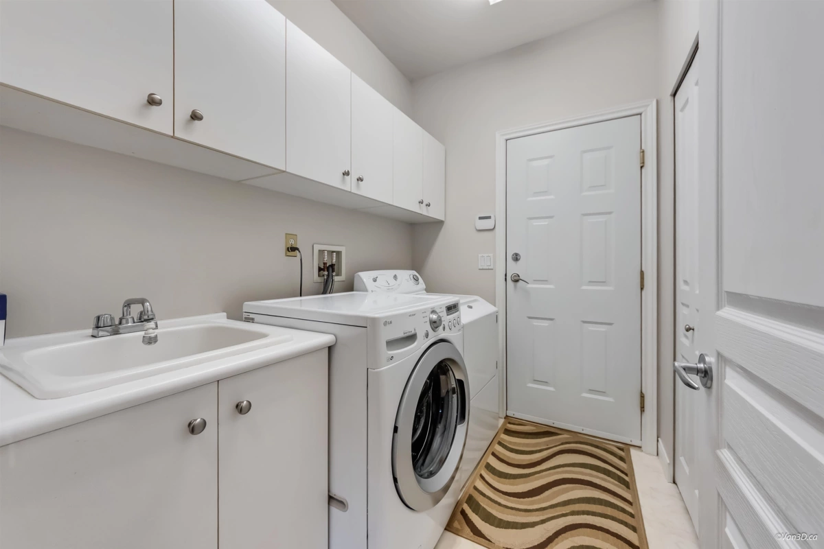 Entry Foyer Photo of 43 3500 144 Street, Surrey, BC
