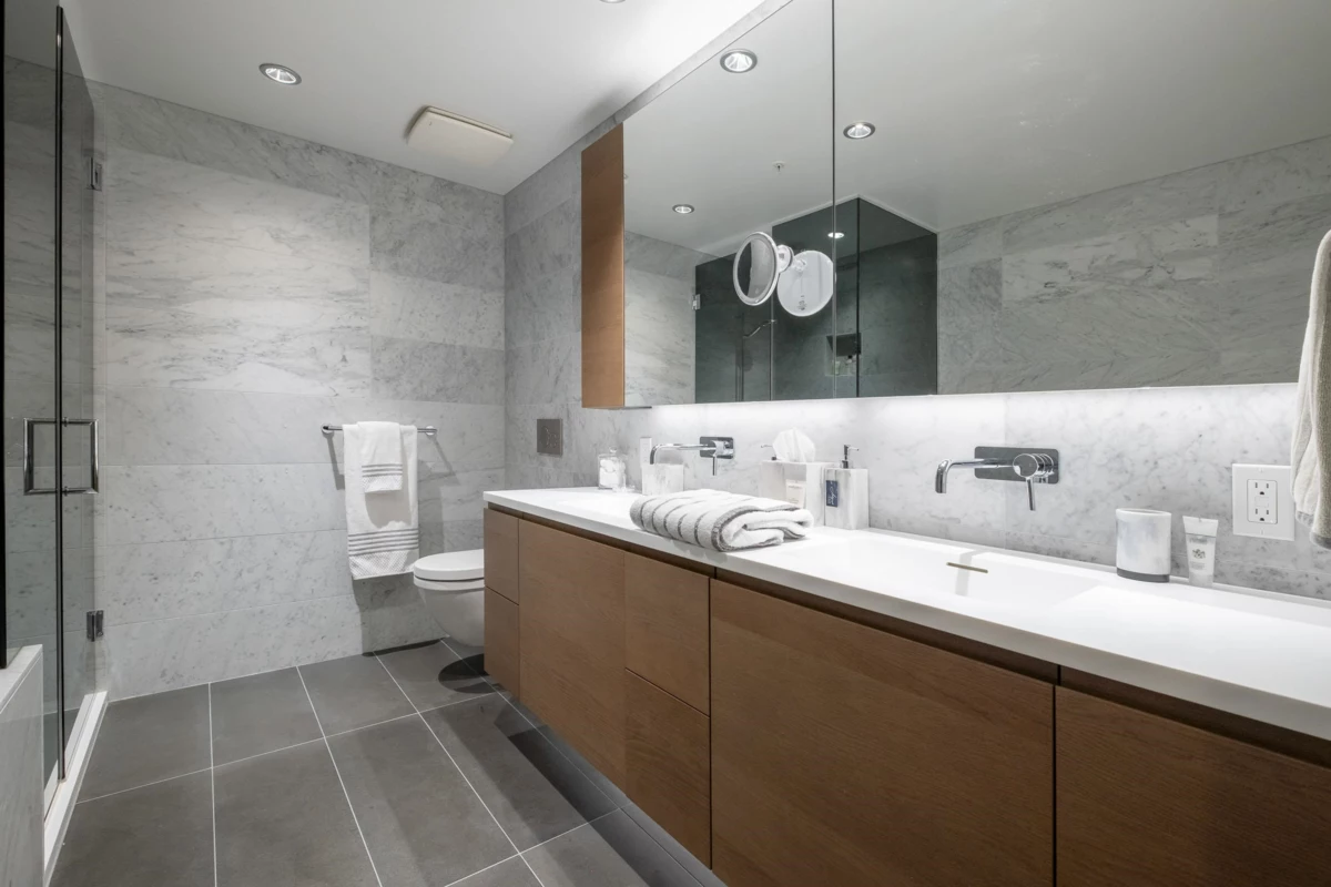 Outdoor Deck Photo of 5205 1289 Hornby Street, Vancouver, BC