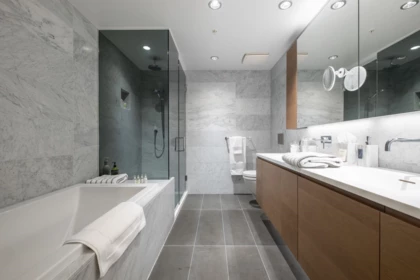 Hallway Photo of 5205 1289 Hornby Street, Vancouver, BC