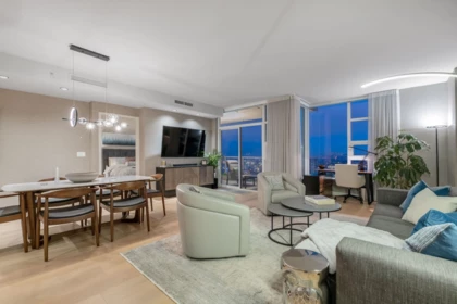 5205 1289 Hornby Street, Vancouver, BC