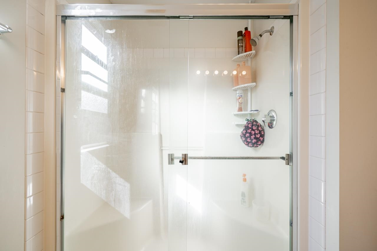 Entry Foyer Photo of 68 12677 63 Avenue, Surrey, BC