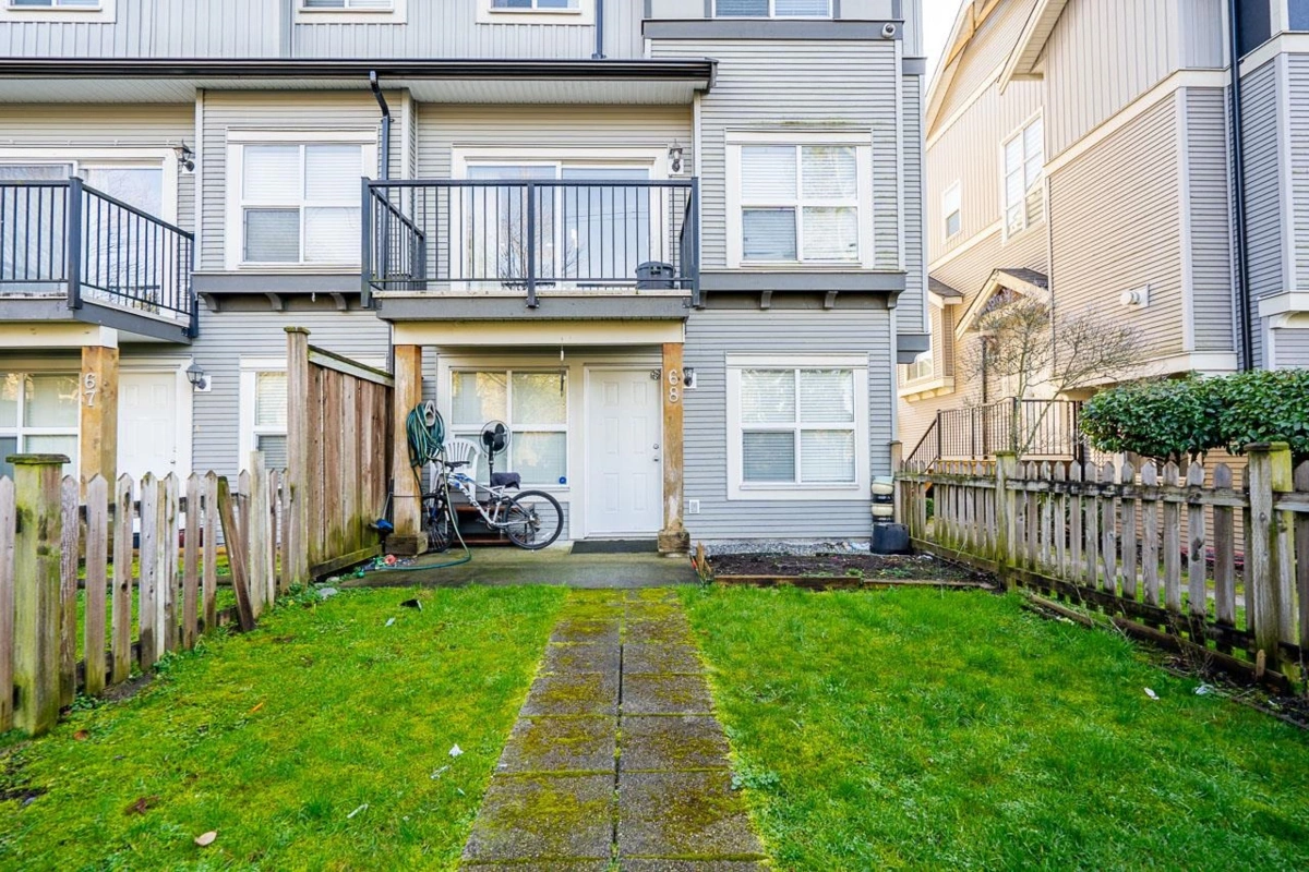 Outdoor Kitchen Photo of 68 12677 63 Avenue, Surrey, BC