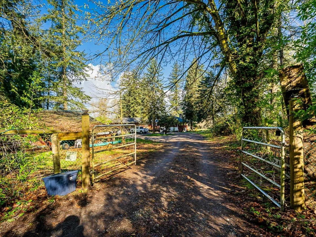 Powder Room Photo of 18495 Avenue, Surrey, BC
