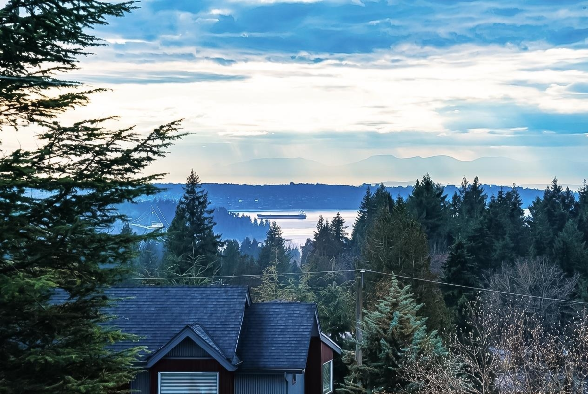 Office / Den Photo of 4275 Chelsea Crescent, North Vancouver, BC