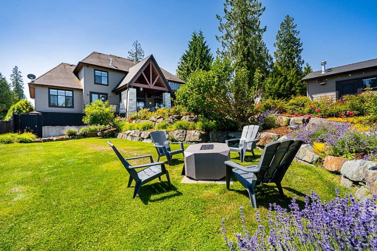Hot Tub / Spa Photo of 21795 86a Avenue, Langley, BC