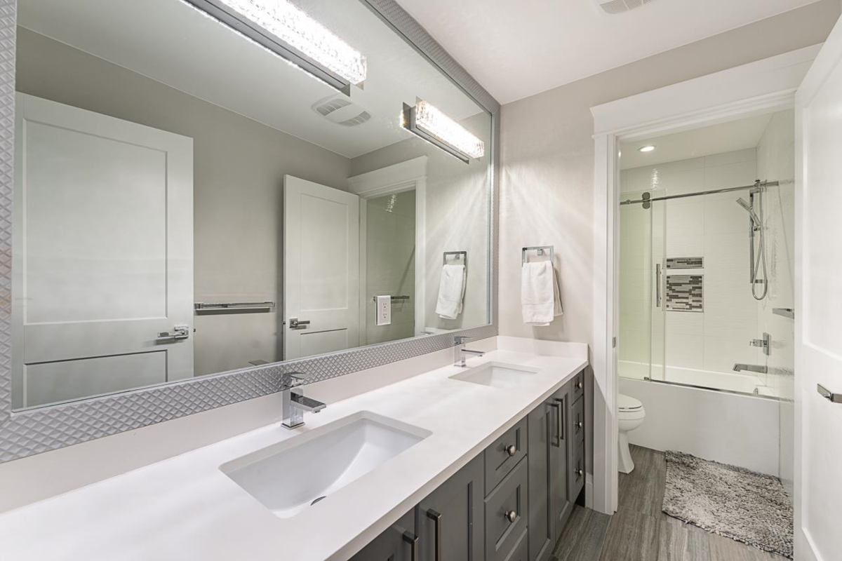 Laundry Room Photo of 21795 86a Avenue, Langley, BC