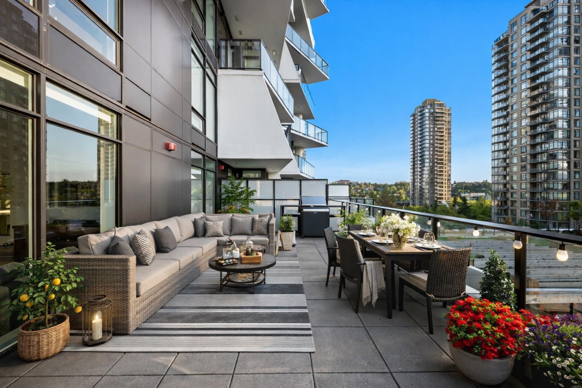 Exterior Front Photo of 504 2181 Madison Avenue, Burnaby, BC